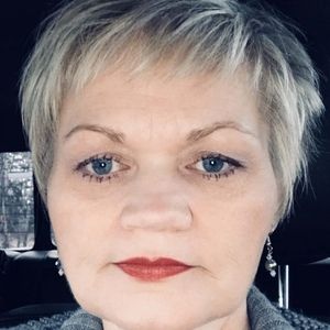Meet your Posher, Delia